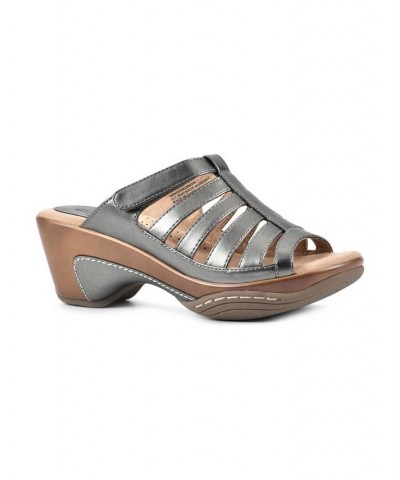 Women's Valencia Clog Sandals PD04 $38.71 Shoes